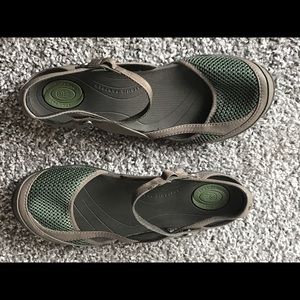 Teva Northwater sandals sz 8.5